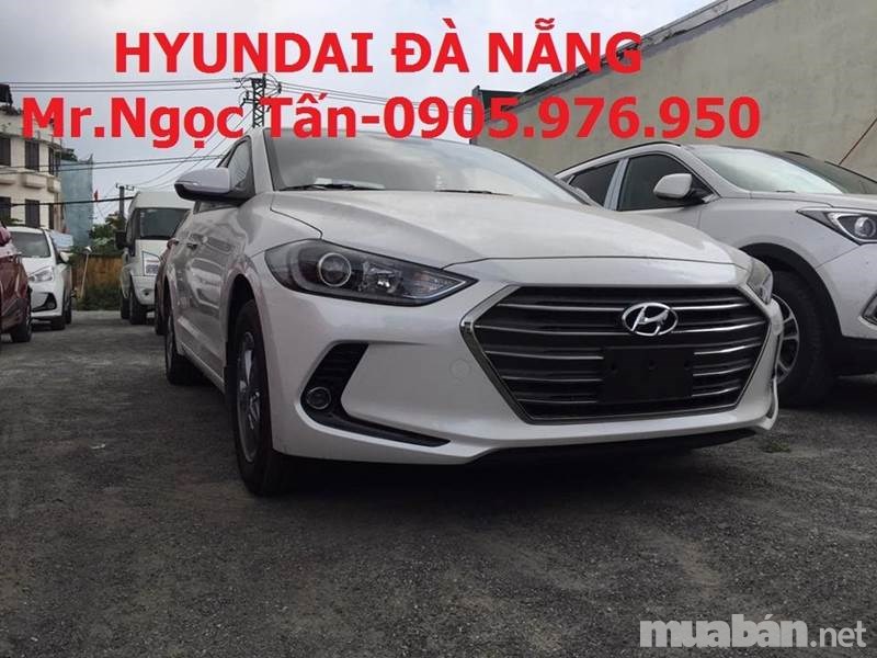 Cần bán xe Hyundai Elantra 1.6 MT 2017, màu trắng, nhập khẩu, giá cạnh tranh-0