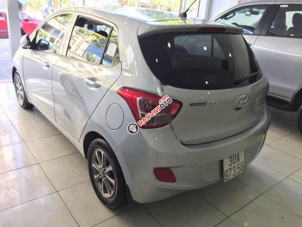 Bán Hyundai Grand i10 1.0 MT đời 2015, màu bạc, nhập khẩu nguyên chiếc chính chủ-4