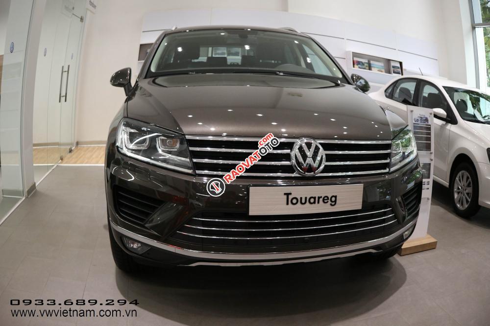 Volkswagen Touareg - SUV đậm chất Đức cho khách hàng ưa thích sự rộng rãi - Hotline 0933689294-8