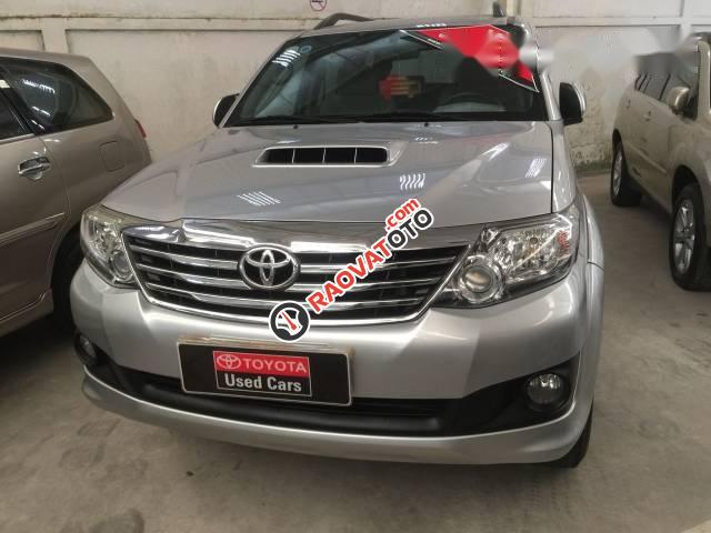 Gia đình bán Toyota Fortuner 2013, màu bạc-0