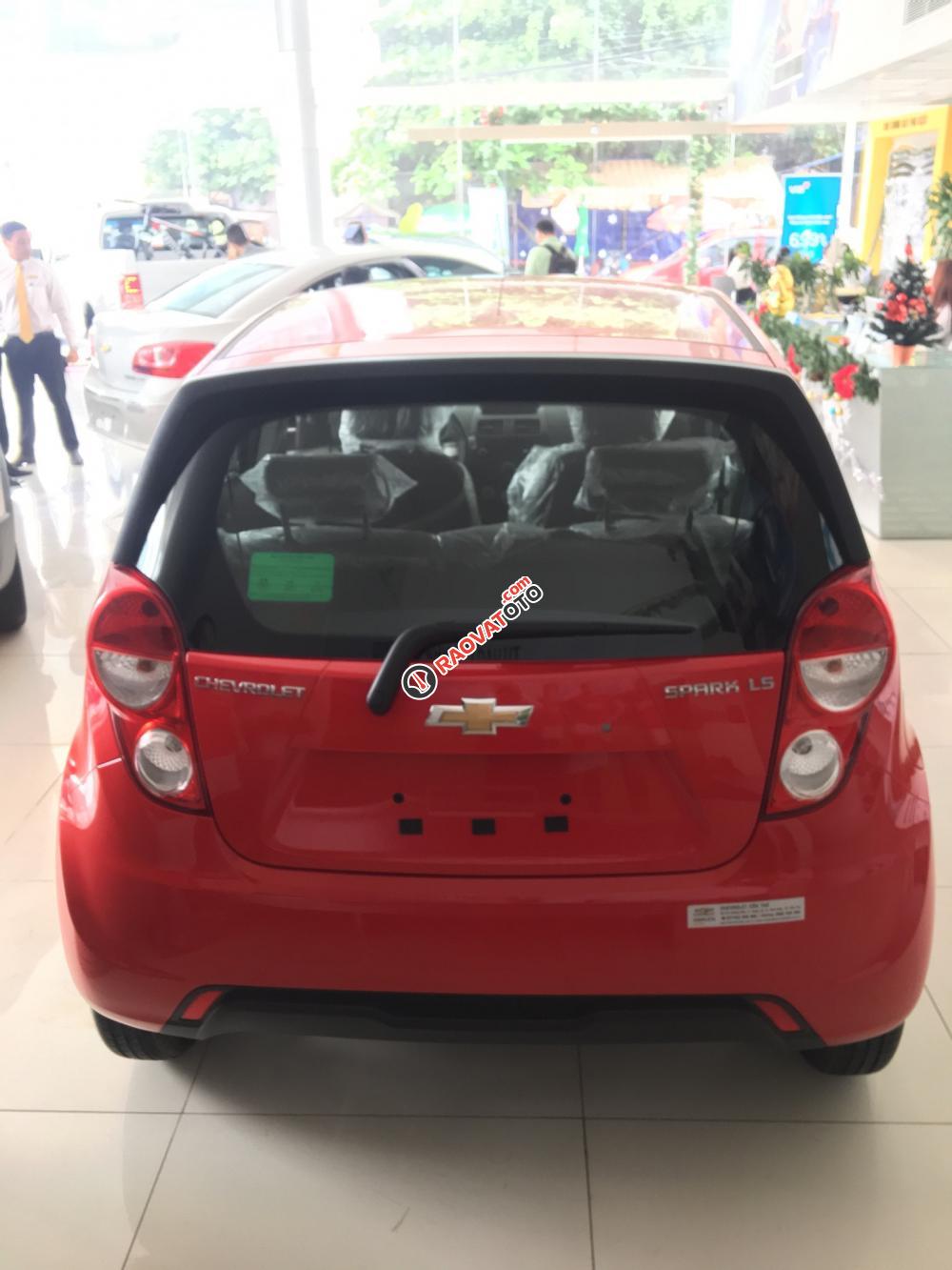 Chevrolet Spark LS 1.2L màu đỏ 5 chỗ, giá ưu đãi cực tốt - LH: 0945.307.489-1
