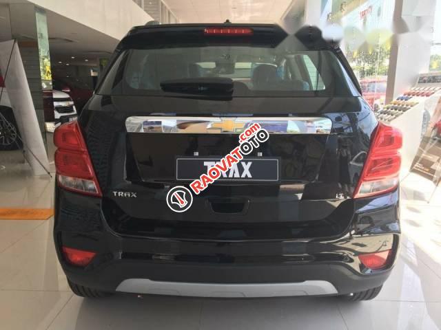 Bán Chevrolet Trax đời 2017, màu đen, nhập khẩu  -1