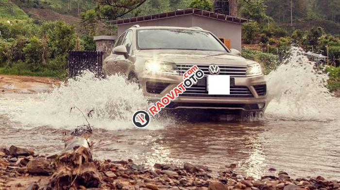 Touareg - SUV cỡ lớn nhập khẩu nguyên chiếc (còn nhiều màu) - LH Long 0933689294-0