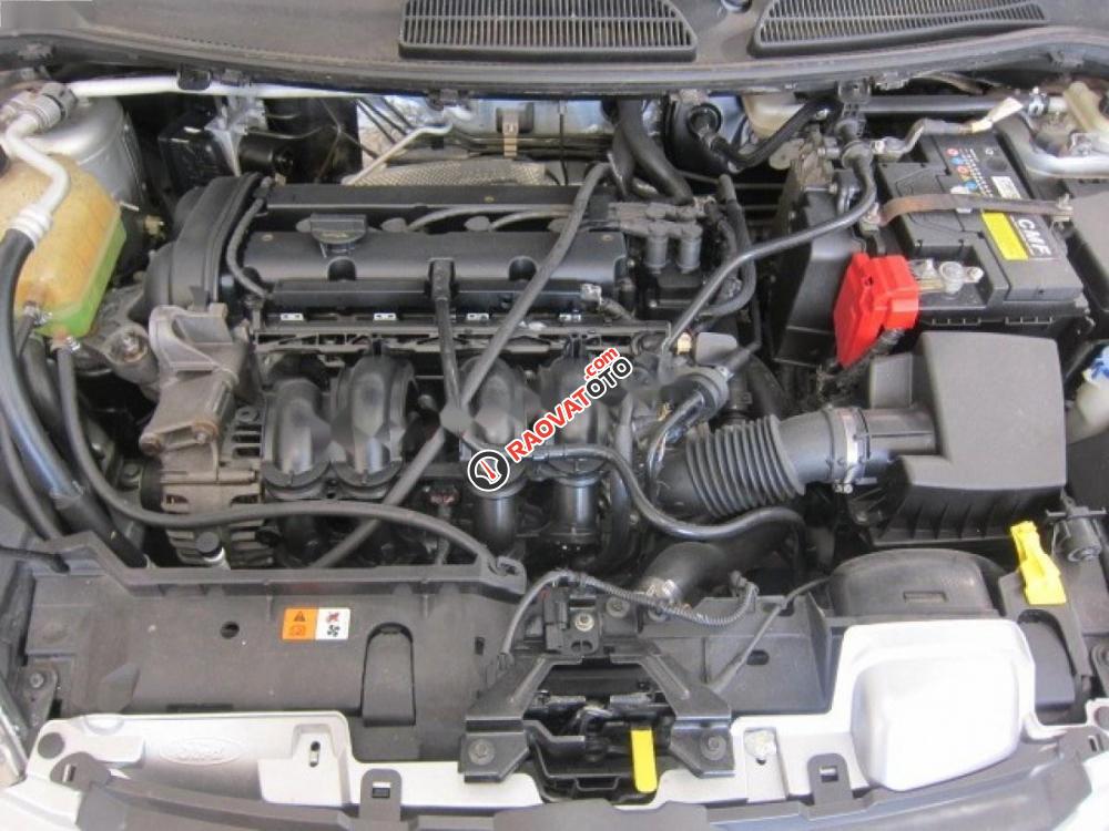 Cần bán Ford Fiesta 1.4 MT đời 2011, màu bạc xe gia đình-7