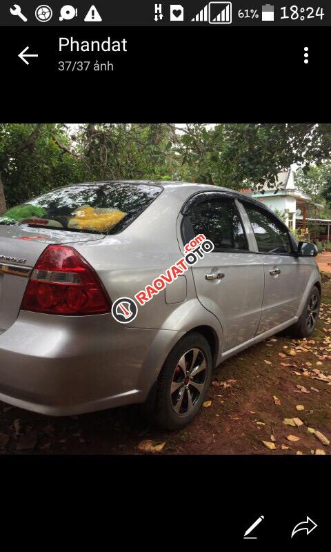 Cần bán gấp Daewoo Gentra đời 2010, màu bạc, xe gia đình-5