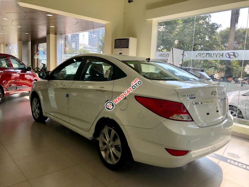 Bán ô tô Hyundai Accent 1.4 AT đời 2017, màu trắng, nhập khẩu, 585 triệu-5