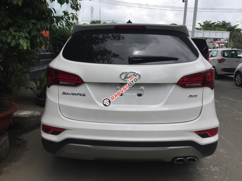 Bán Hyundai Santa Fe 2018, màu trắng-2