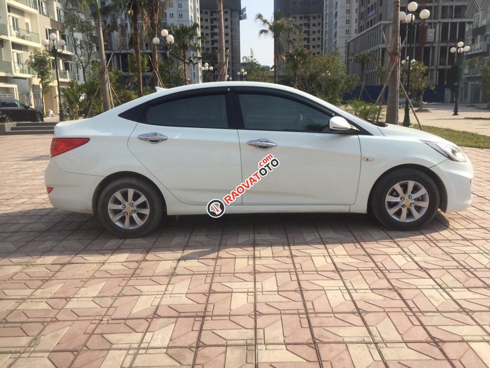 Bán Hyundai Accent 1.4 AT đời 2010, màu trắng, nhập khẩu số tự động-2