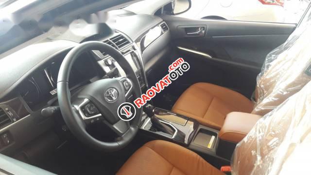 Bán xe Toyota Camry 2.5Q đời 2017, màu đen-4