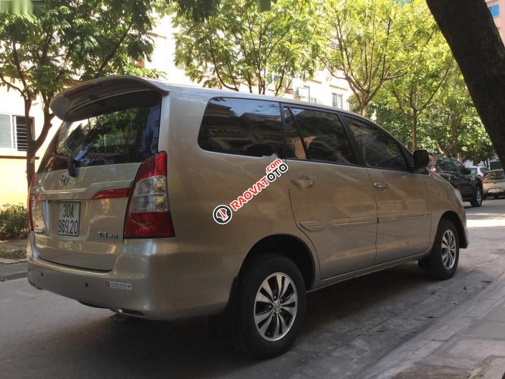 Bán ô tô Toyota Innova 2.0E đời 2016 chính chủ-7