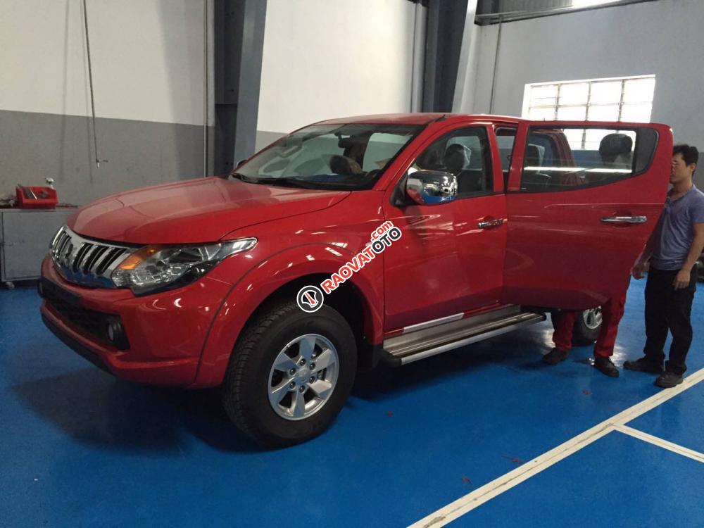 Cần bán Mitsubishi Triton 4x2 MT năm 2018, màu đỏ, xe nhập nguyên chiếc-0