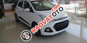 Bán xe Hyundai Grand i10 sản xuất 2017, màu trắng-0