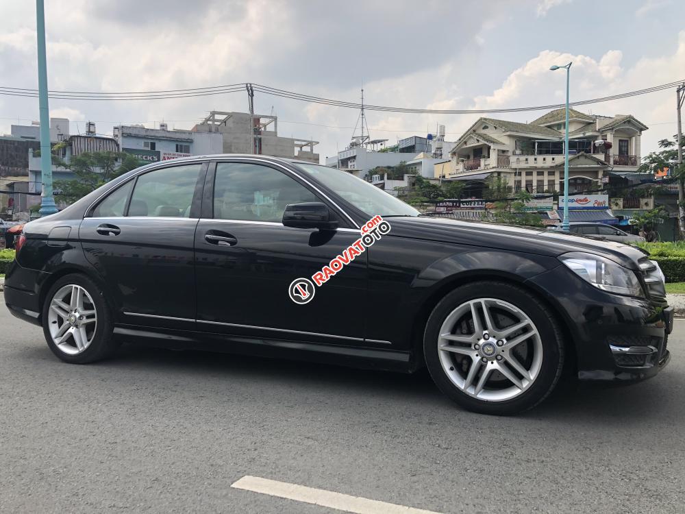 Mercedes C300 AMG ĐK 2012 form mới, màu đen, xe loại cao cấp hàng full đủ đồ-0