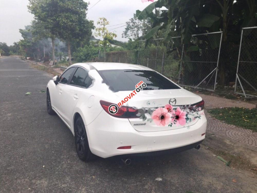 Bán ô tô Mazda 6 2.0 AT sản xuất 2015, màu trắng số tự động-4