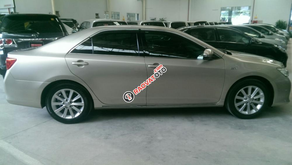 Bán Camry 2.0E 2013 xe đẹp, hỗ trợ vay 70%, lãi suất tốt-4