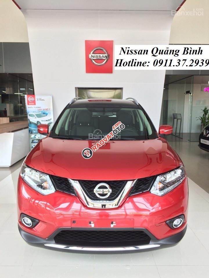 Nissan Quảng Bình bán xe X-trail 2.0 MID Premium 2017, màu đỏ đen, ưu đãi sốc. Lh 0911.37.2939-1