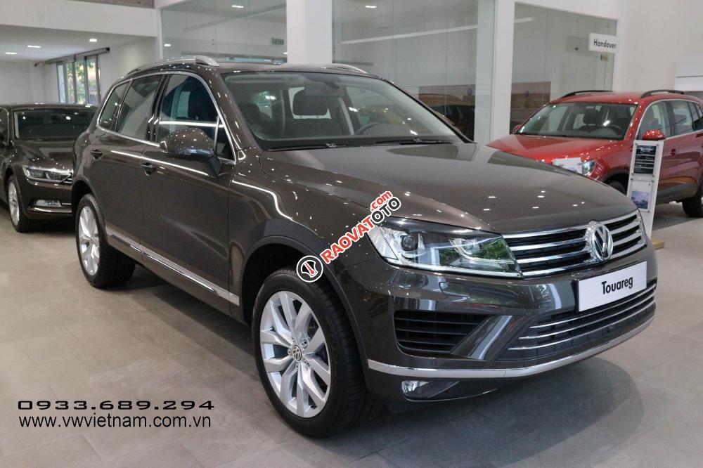 Volkswagen Touareg - SUV đậm chất Đức cho khách hàng ưa thích sự rộng rãi - Hotline 0933689294-1