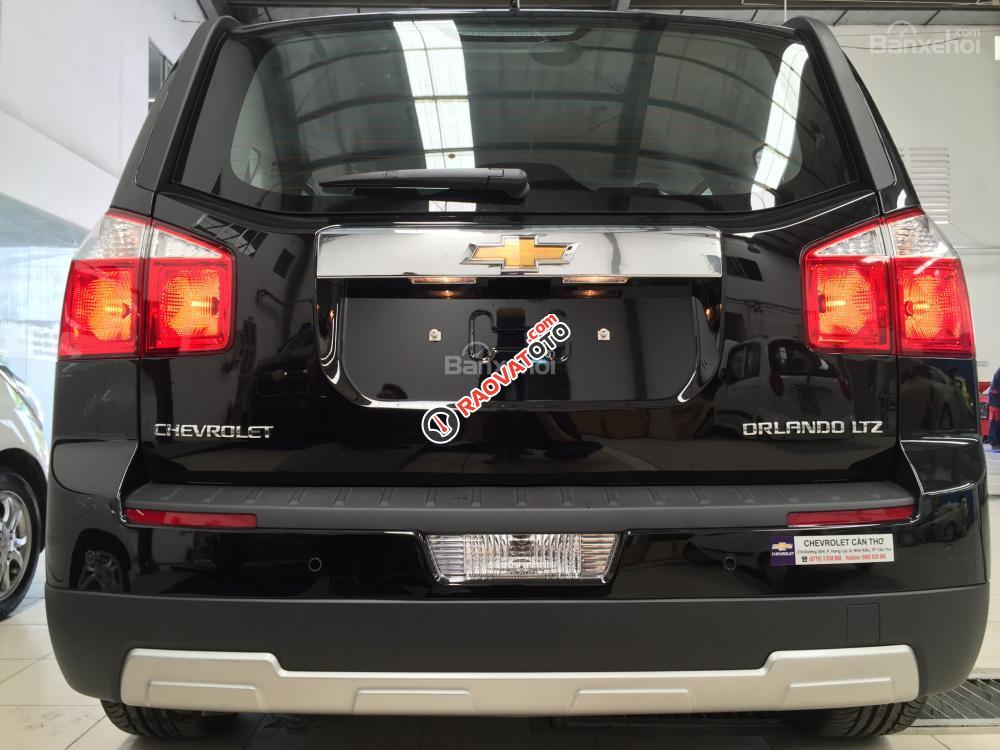 Chevrolet Orlando LTZ 1.8L màu đen 7 chỗ, chỉ cần trả trước 0% giá trị xe (đủ điều kiện kèm theo) - LH: 090.102.7102-3