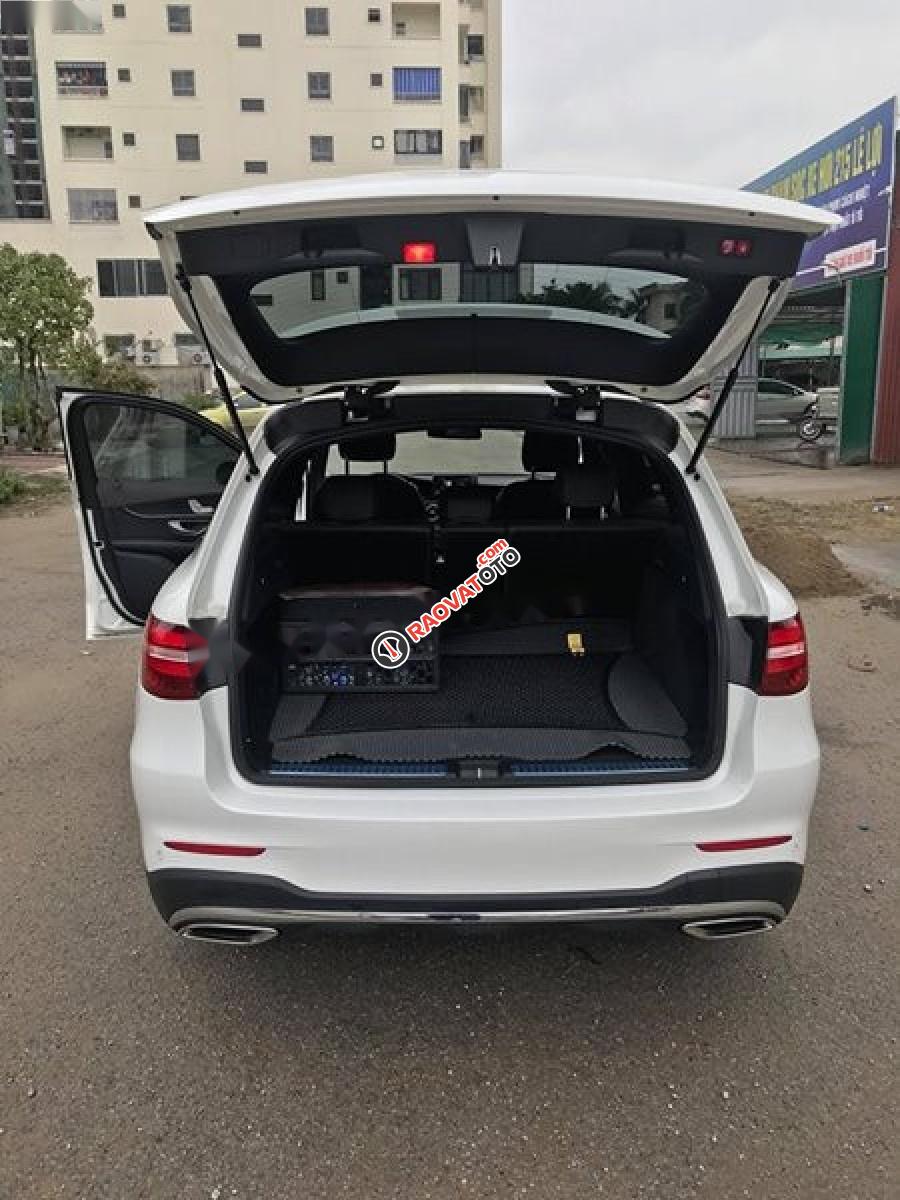 Bán Mercedes GLC 300 4Matic đời 2016, màu trắng xe gia đình-5