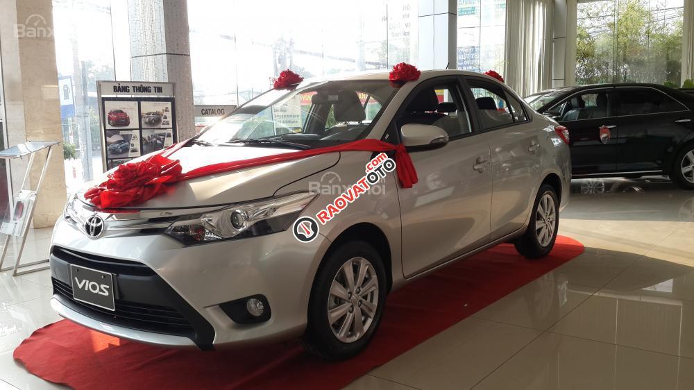 Bán xe Toyota Vios 1.5 E CVT - Ưu đãi cực tốt năm 2018 tại Toyota Bến Thành, giao xe ngay-1