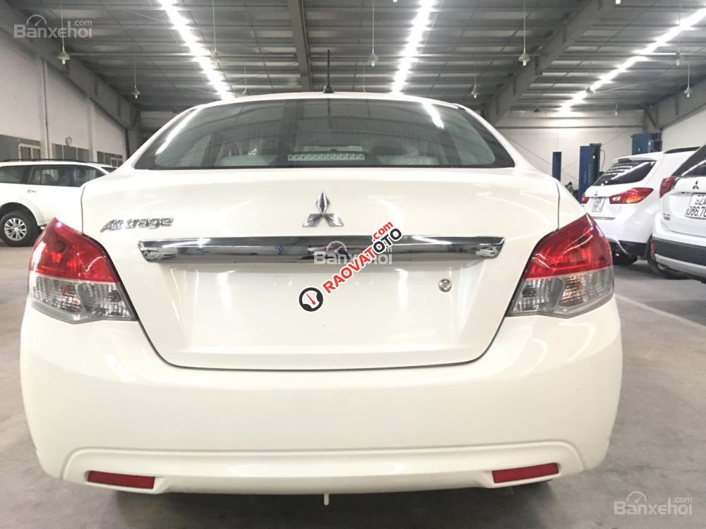 Cần bán xe Mitsubishi sản xuất 2017, màu bạc, nhập khẩu-5