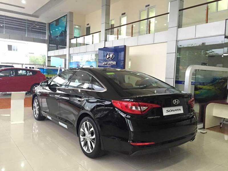 Bán xe Hyundai Sonata 2017, màu đen, xe nhập-10