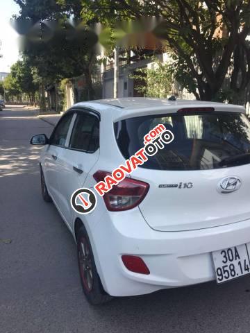 Chính chủ bán Hyundai Grand i10 năm 2015, màu trắng-3