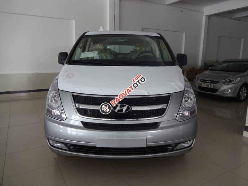 Hyundai Lạng Sơn_Hyundai Starex sản xuất 2017, màu bạc, giá chỉ 955 triệu-0