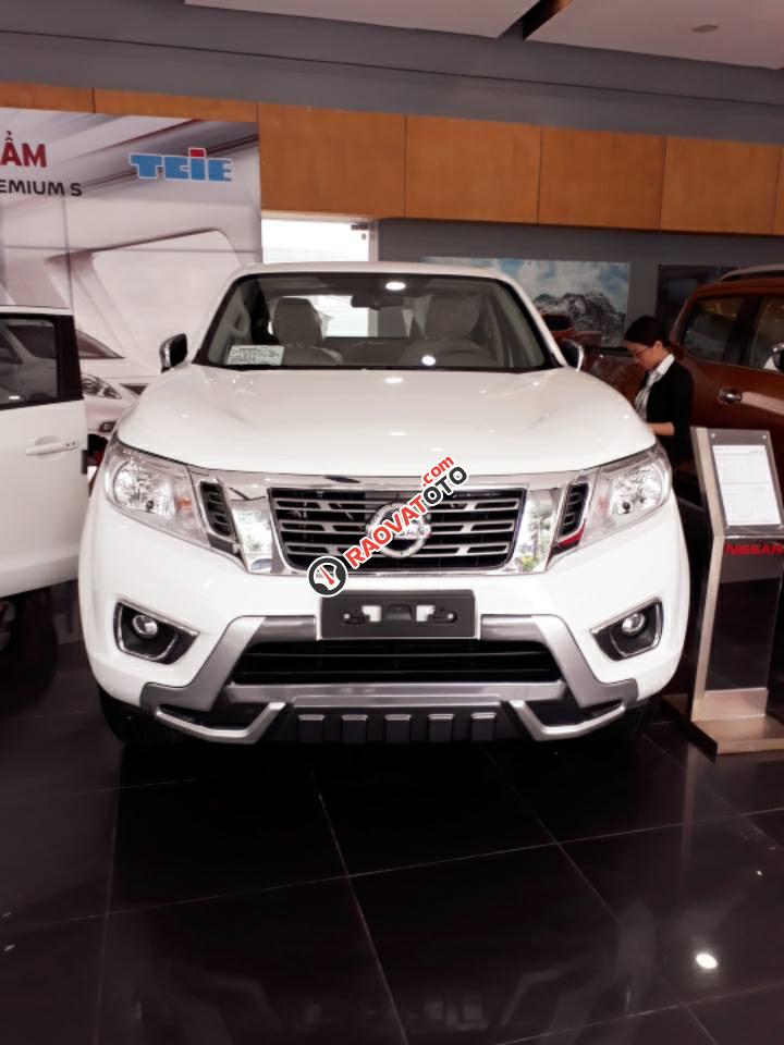 Bán Nissan Navara EL Premium R đời 2017, màu trắng, nhập khẩu, giá chỉ 669 triệu-0