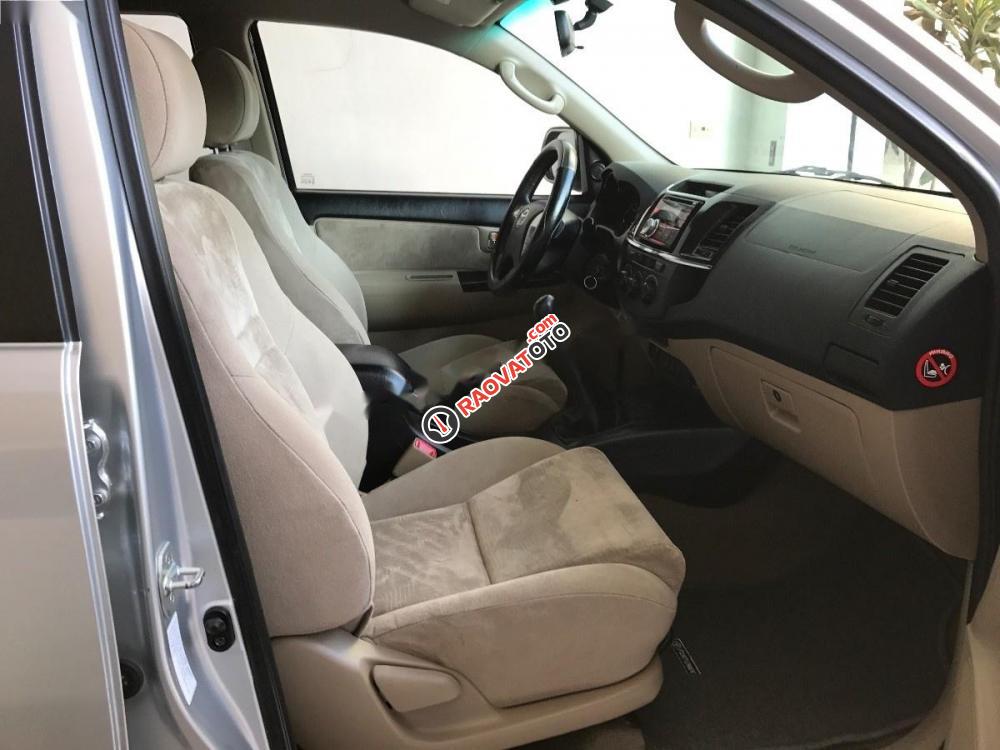 Bán Toyota Fortuner 2.5G đời 2014, màu bạc số sàn-6