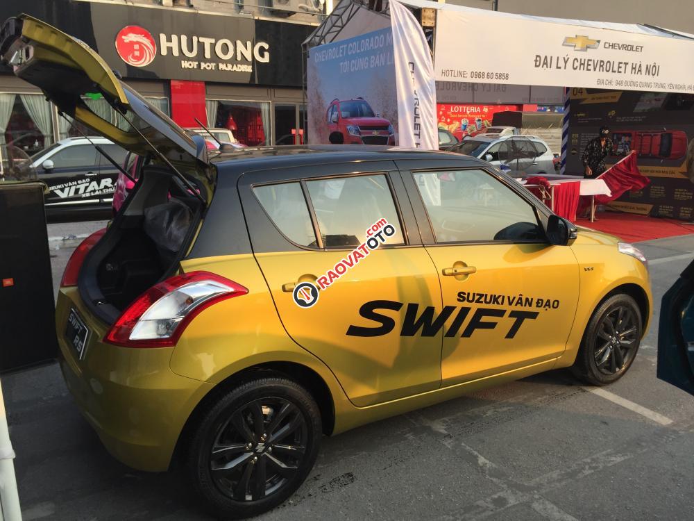 Suzuki Swift khuyến mãi 80 triệu tiền mặt. Liên hệ Suzuki Vân Đạo - SĐT 0983.489.598-3