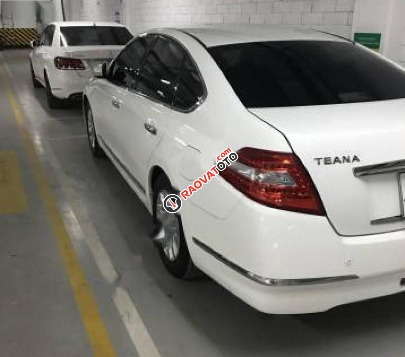 Cần bán Nissan Teana 2.0 AT 2011, màu trắng, nhập khẩu nguyên chiếc, 545tr-0