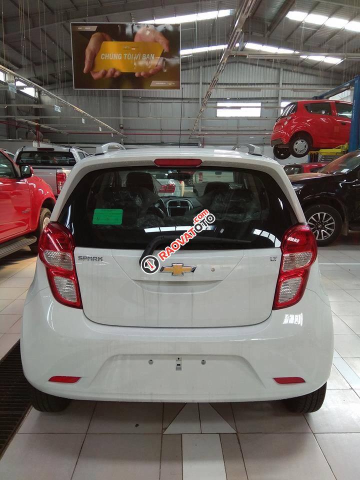Bán Chevrolet Spark, giảm 25 triệu, trả trước 75 triệu-3