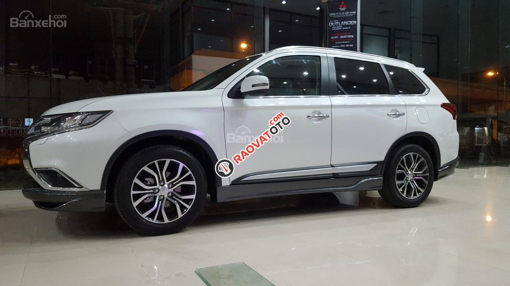 Bán xe Outlander, nhập khẩu từ Nhật, ưu đãi mùa hè đến 150 triệu, cho vay 80% - LH: 0905.91.01.99-0