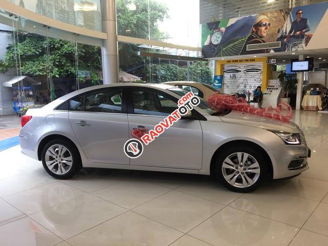 Chevrolet Cruze LTZ, hỗ trợ vay tối đa, chi phí lăn bánh tầm 150 triệu, bảo hành 3 năm, LH Nhung 0907148849-3