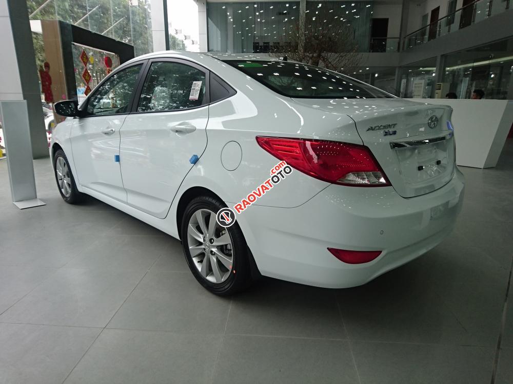 Giao bán Hyundai Accent Blue model 2017 các phiên bản MT, AT, giá tốt, mua xe chỉ từ 105 triệu, LH: 090.467.5566-8