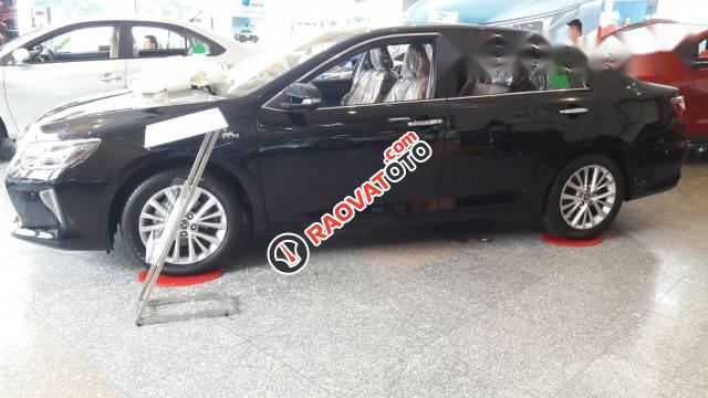 Bán xe Toyota Camry 2.5Q đời 2017, màu đen-2