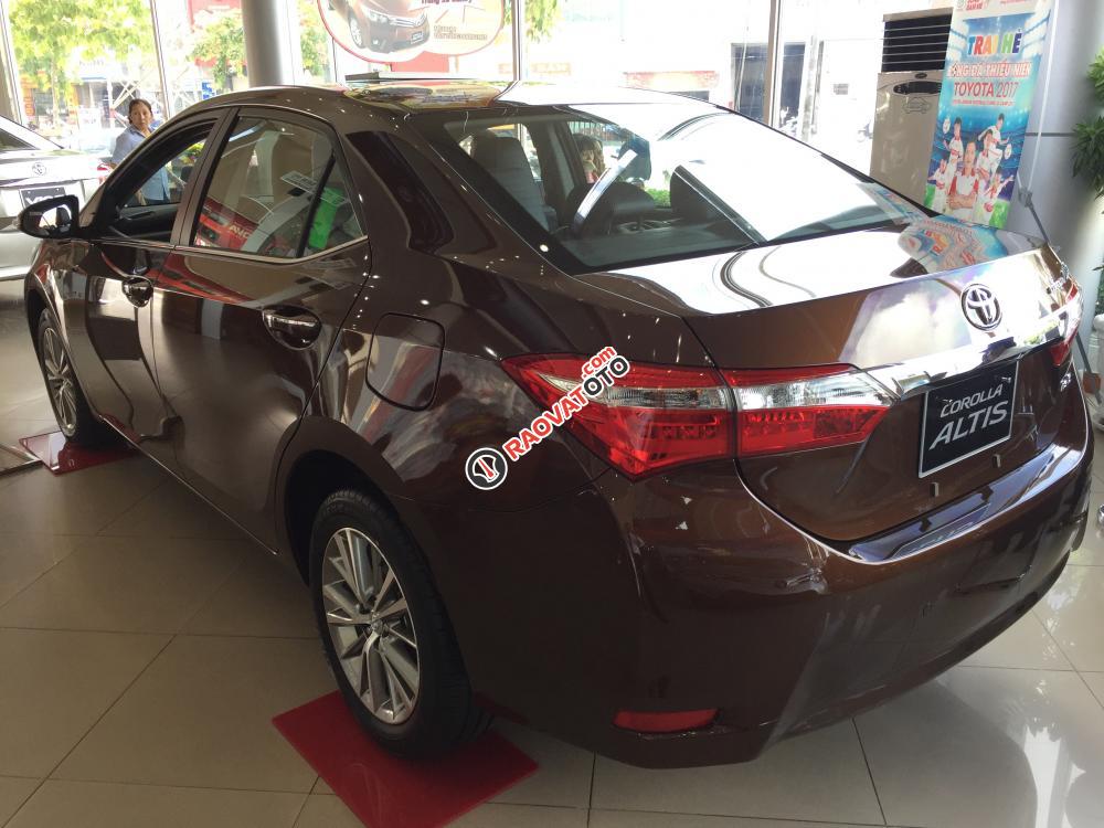 Toyota Altis 1.8G CVT - ưu đãi 30 triệu khi mua trong T12-2017-2