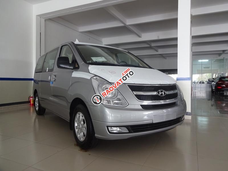 Hyundai Lạng Sơn_Hyundai Starex sản xuất 2017, màu bạc, giá chỉ 955 triệu-1