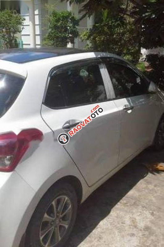 Cần bán Hyundai Grand i10 1.0 MT đời 2015, màu trắng, xe nhập số sàn-2