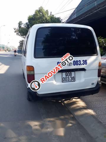 Bán xe Toyota Hiace 2001, màu trắng-5