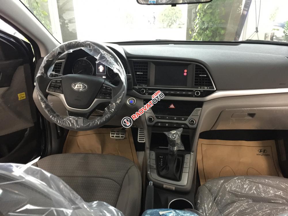 Hyundai Tây Hồ - bán Hyundai Elantra 1.6 AT 2017 - đầy đủ màu sắc-4