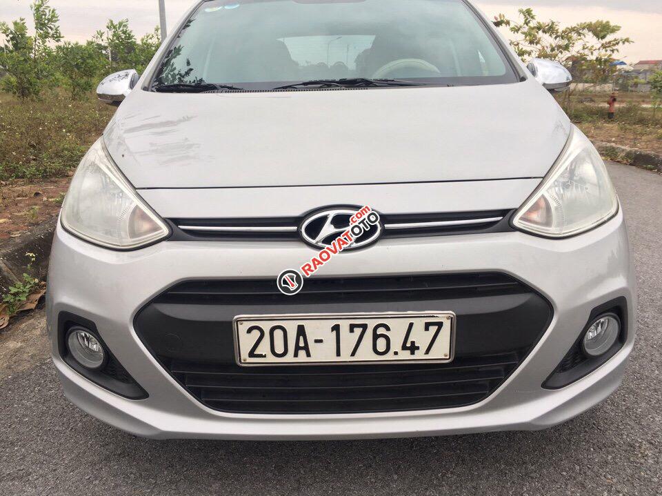 Cần bán gấp Hyundai Grand i10 1.0AT đời 2016, màu bạc, xe nhập số tự động-2