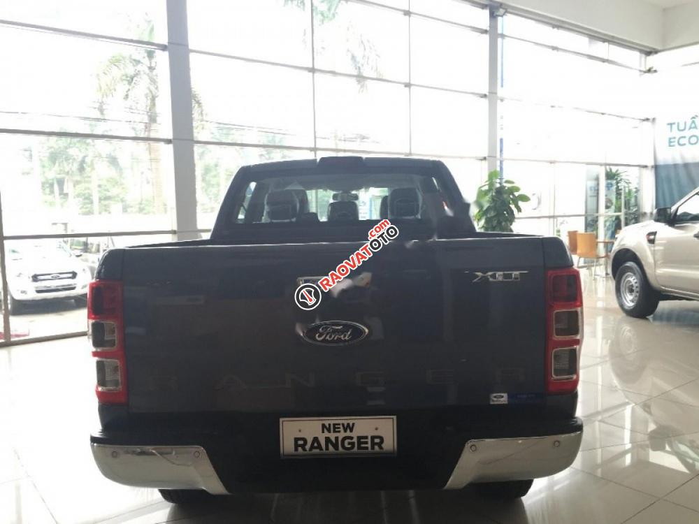 Bán ô tô Ford Ranger XLT 2.2L 4x4 MT đời 2017, màu xanh lam, nhập khẩu Thái-0