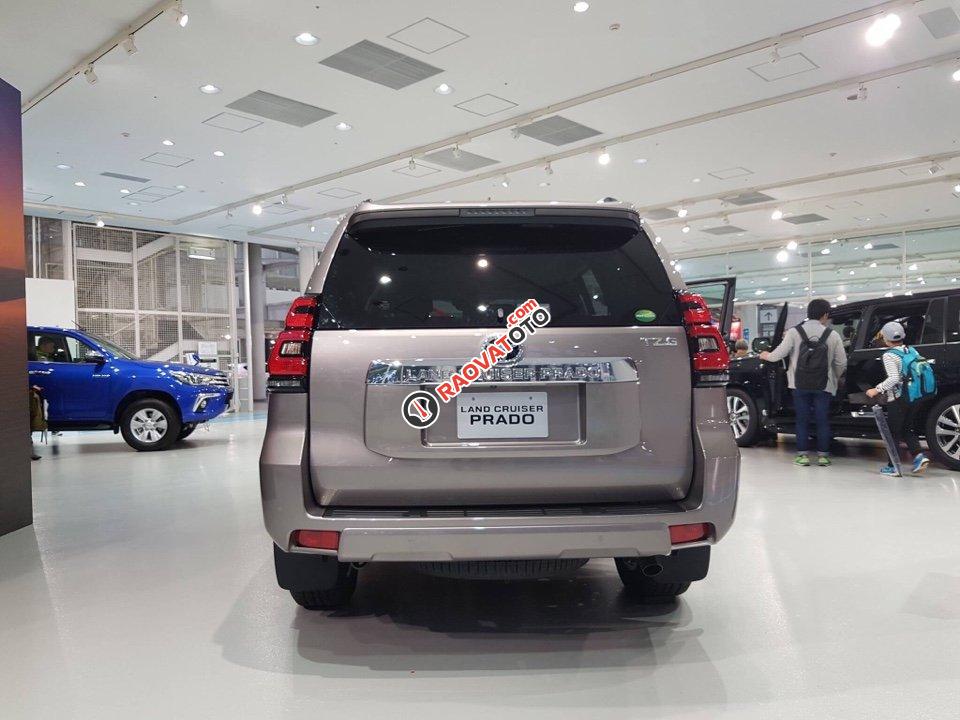 Bán ô tô Toyota Land Cruiser Prado VX đời 2018, màu ghi hồng, xe nhập-4