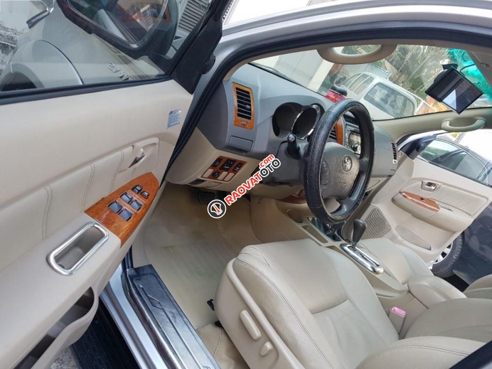 Cần bán gấp Toyota Fortuner 2.7V 4x4 AT đời 2009, màu bạc chính chủ giá cạnh tranh-3