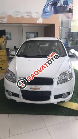 Bán ô tô Chevrolet Aveo LT đời 2017, màu trắng-0