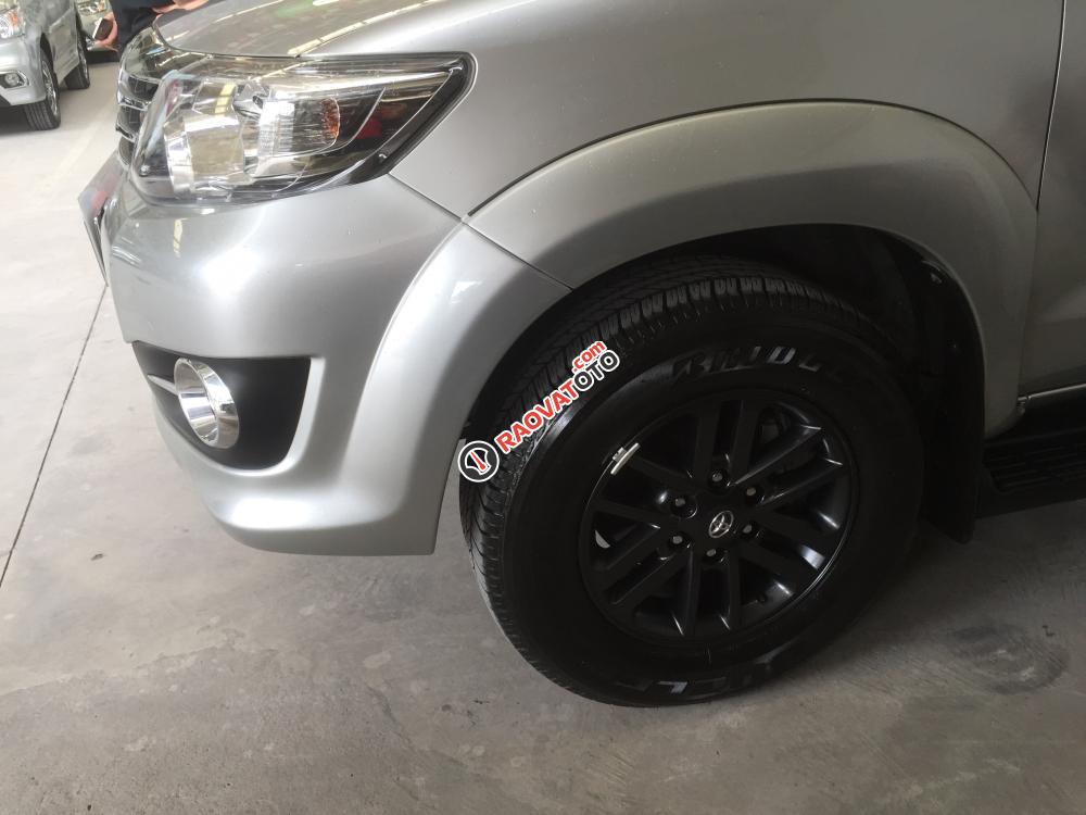 Cần bán Toyota Fortuner 2.5G MT đời 2016, màu bạc. Hỗ trợ vay 75%-1