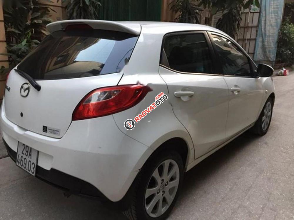 Cần bán lại xe Mazda 2 1.5 AT 2011, màu trắng xe gia đình giá cạnh tranh-2