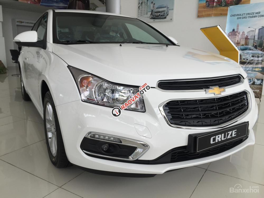 Ưu đãi 40 triệu, Chevrolet Cruze LT trả trước tầm 130 triệu, LH Nhung 0975768960-2